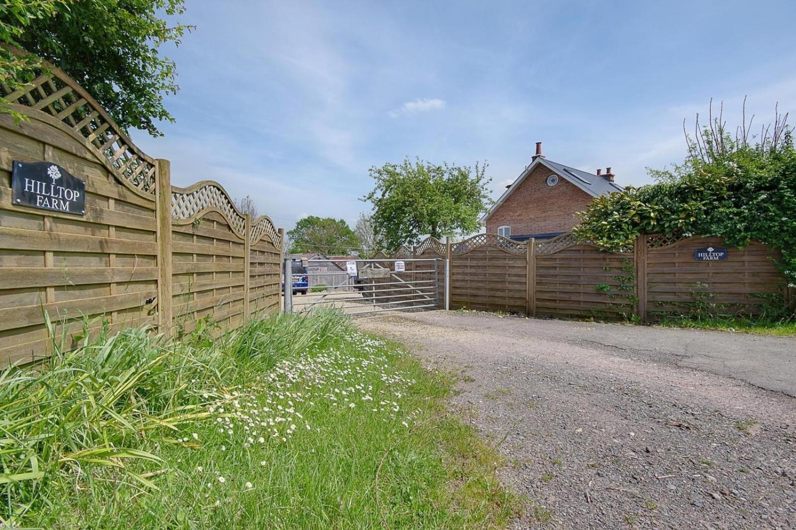Hilltop Farm Sturminster Newton Exterior photo